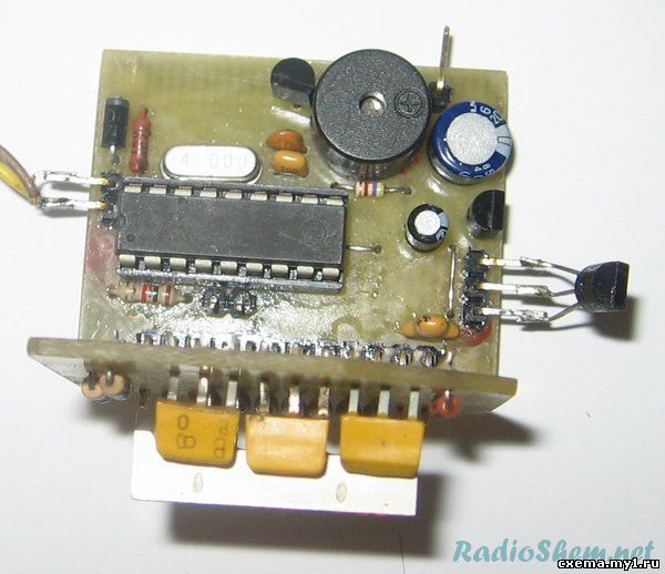 Цифровой термометр-термостат для приборной панели автомобиля на PIC16F628A и датчике DS18B20